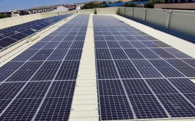 Instalación de paneles solares para autoconsumo en una industria de Madrid