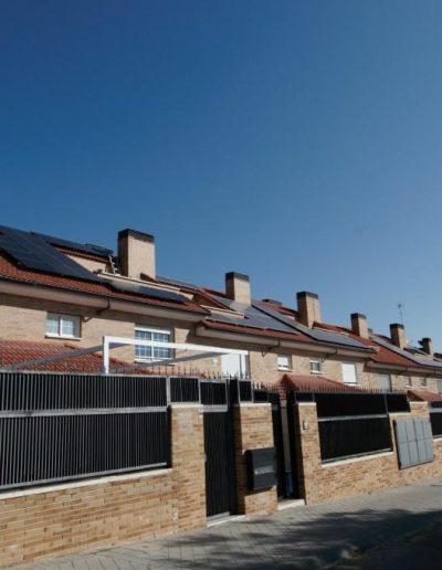 Instalación de placas solares en una vivienda de Valdemoro, Madrid