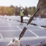 Conexión de paneles solares con conectores MC4 Staublli
