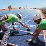 Trabajadores autoconsumo fotovoltaico