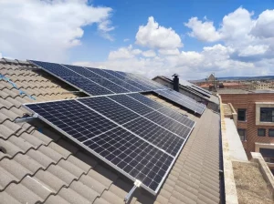 Instalación de paneles solares para autoconsumo en una vivienda