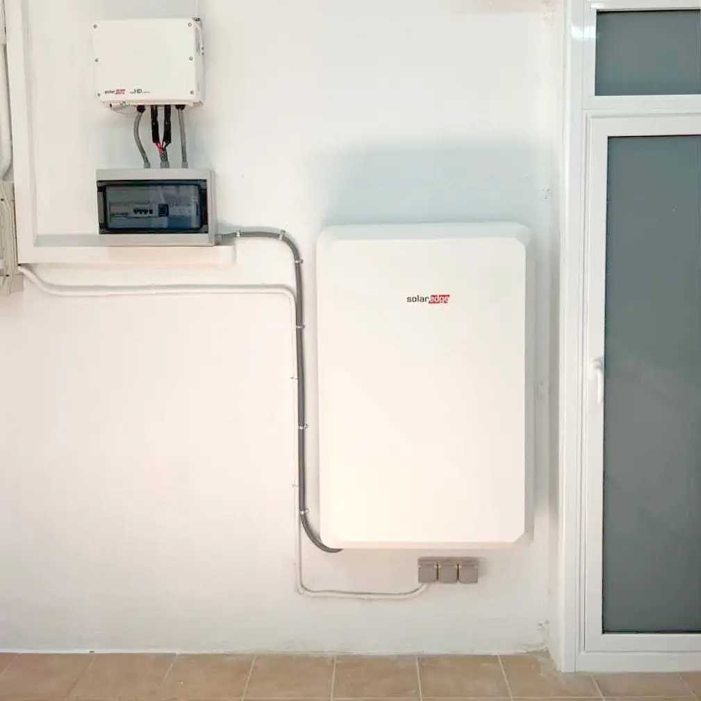 Instalación de batería de litio de solaredge