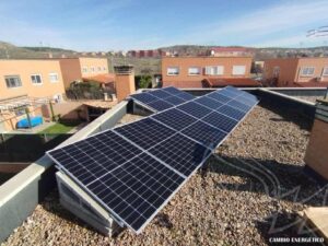 Instalación de paneles solares para autoconsumo en una vivienda de Rivas-Vaciamadrid