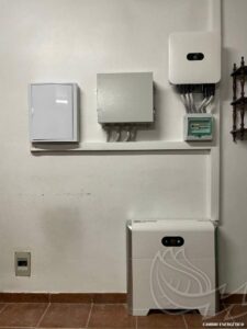 Inversor y batería Huawei de la instalación de autoconsumo en una vivienda