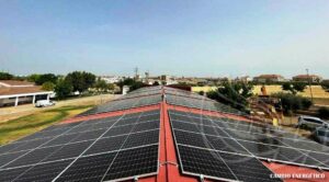 Instalación de paneles solares en asociación de Villanueva de la Serena, Badajoz