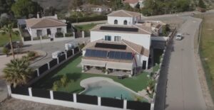 Cómo instalar placas solares en el tejado paso a paso