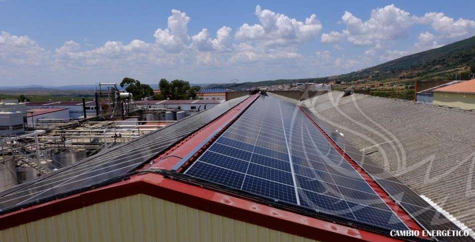 Proceso de instalación de autoconsumo industrial