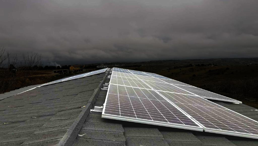 Producción fotovoltaica en día nublado