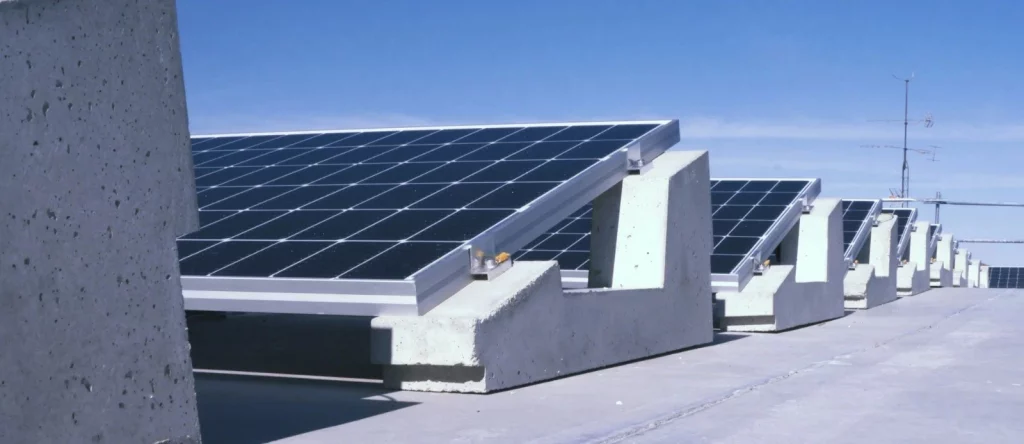 Detalle anclaje placas solares