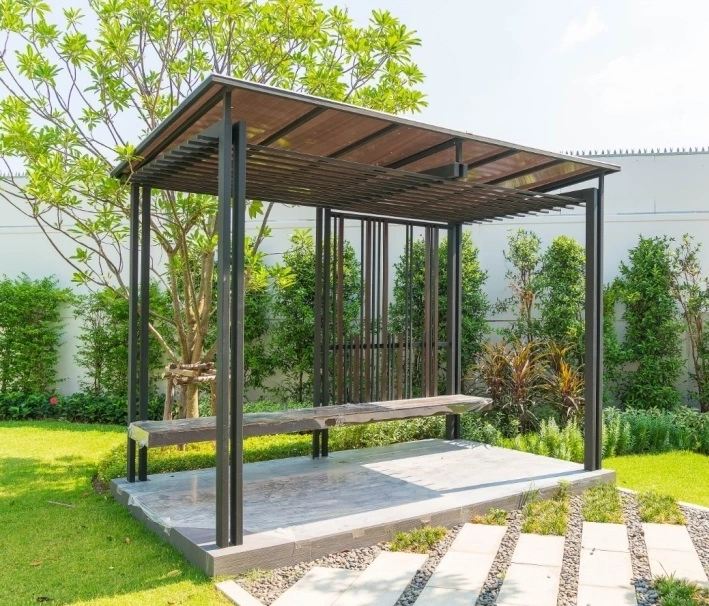 Pérgola solar ajustable