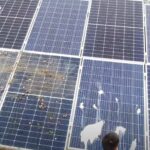 Placas solares con diferenes tipos e intensidades de suciedad