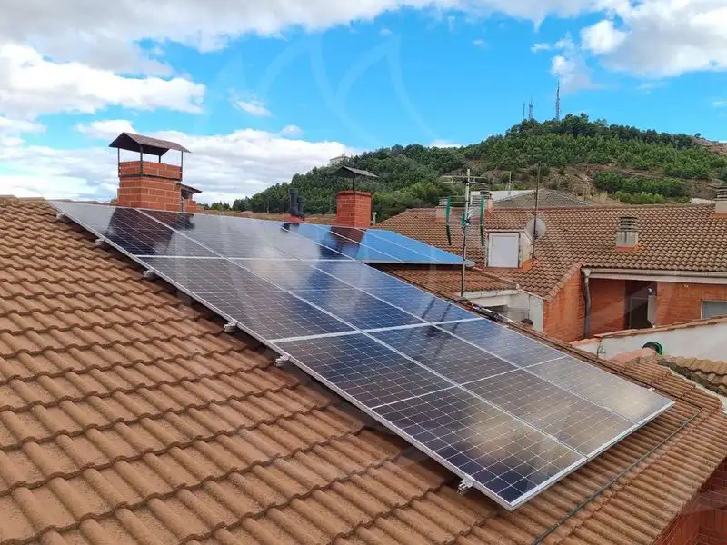 vivienda de Zaragoza con paneles solares