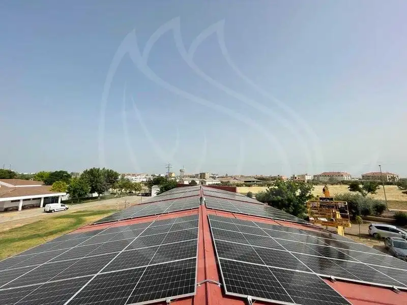 instalación fotovoltaica a dos aguas